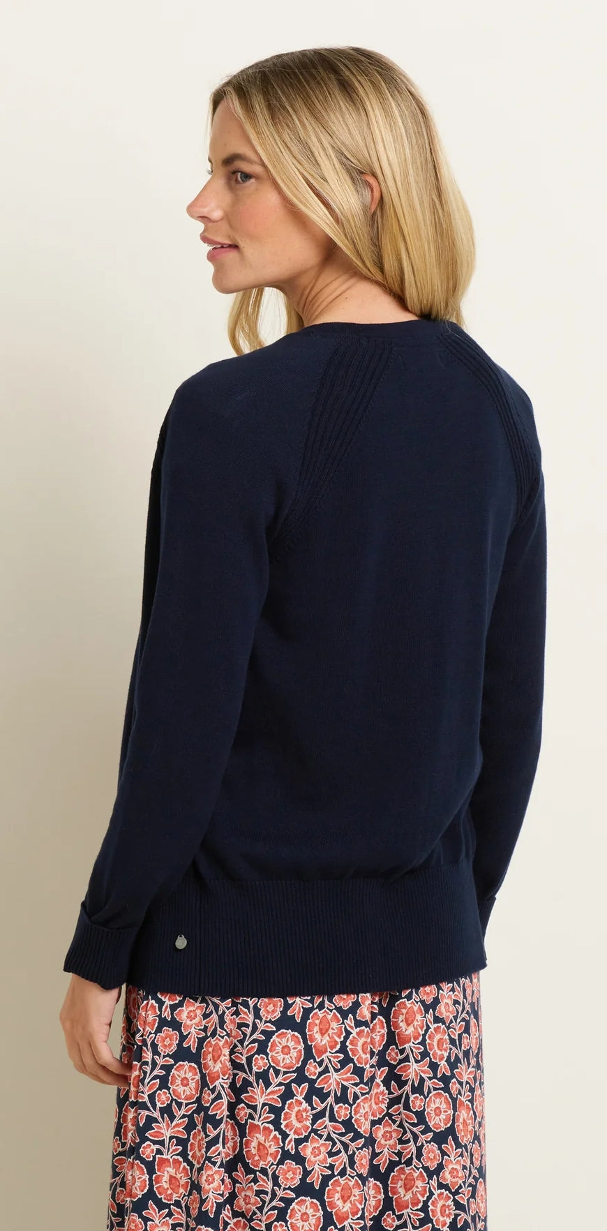 Brakeburn women's knitted pop detail cardigan in navy.