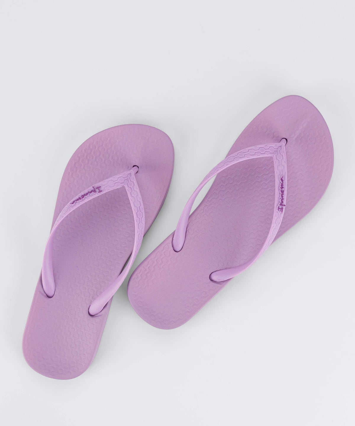 Ipanema womens anatomical colours fem flip flops in lilac with textured footbed and comfortable straps