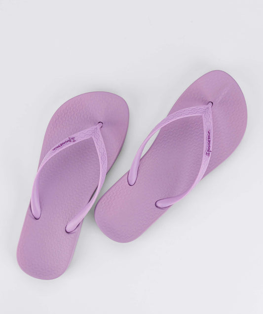 Ipanema womens anatomical colours fem flip flops in lilac with textured footbed and comfortable straps