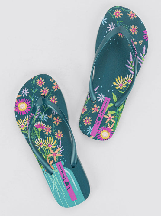 Ipanema womens Verao floral flip flops in teal with colourful flower patterns and comfortable straps