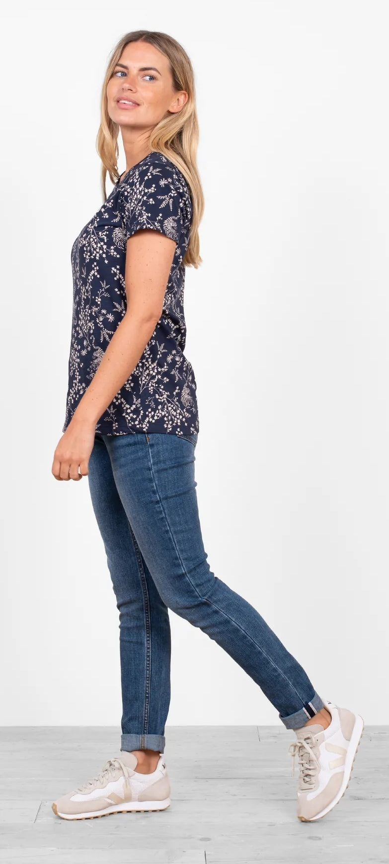 Brakeburn Womens Tiger Print T-Shirt - Navy