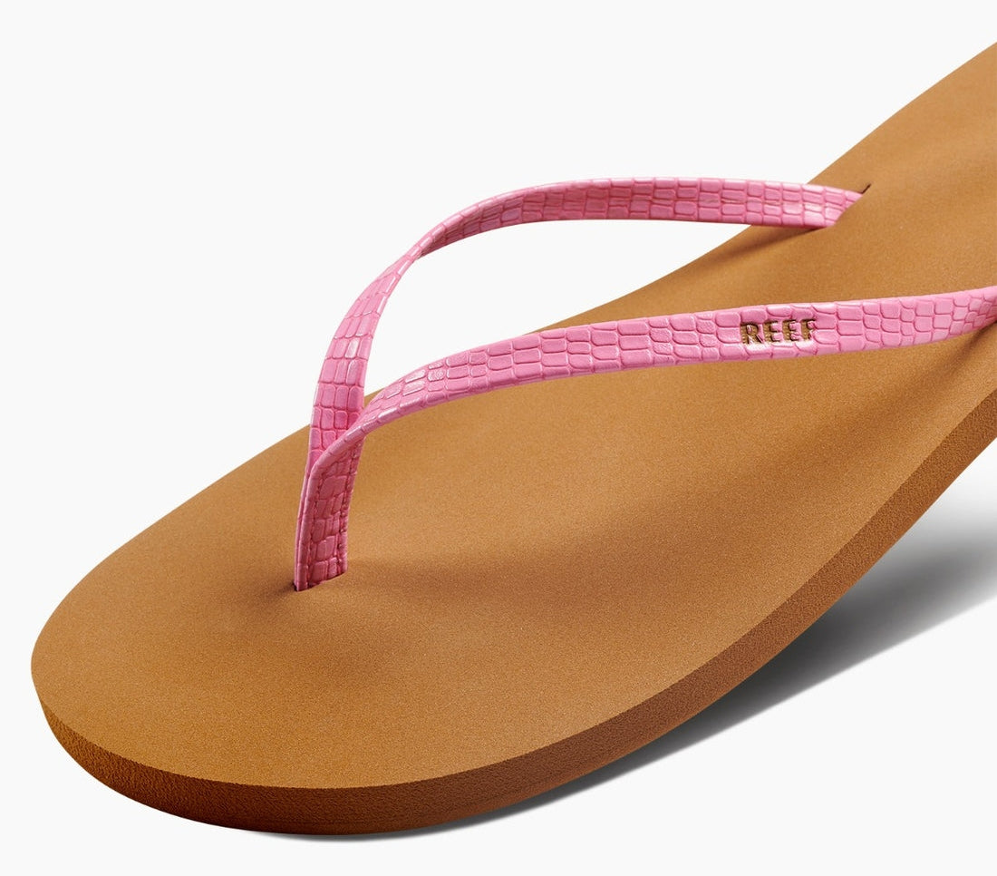 Reef Womens 'Bliss Nights' Flip Flops - Malibu Pink