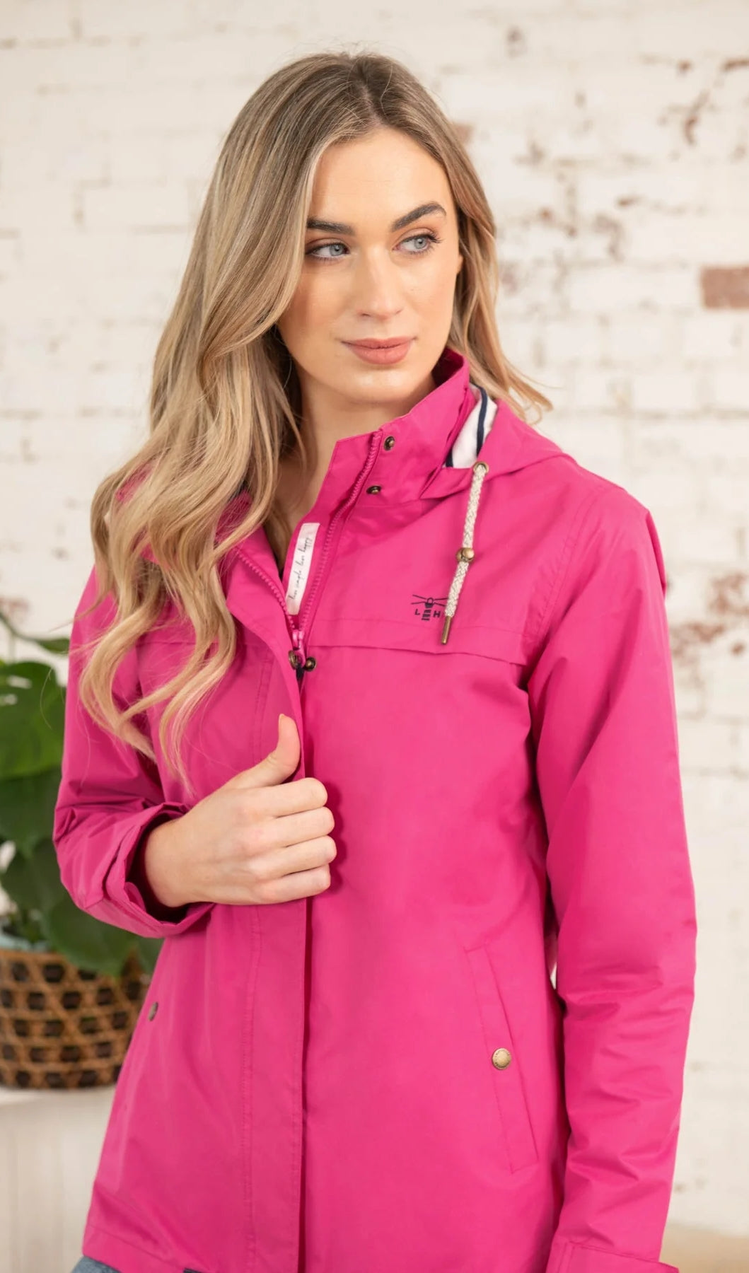Women's Lighthouse hooded Beachcomber waterproof coat in Pink.