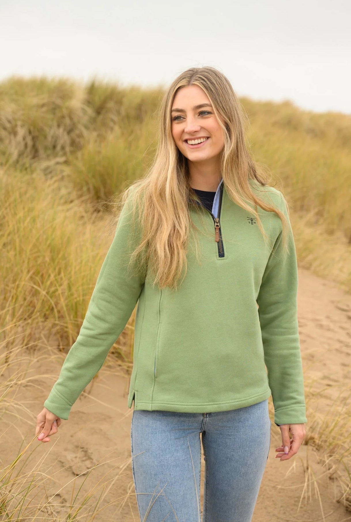Lighthouse Womens Shore 1/4 Zip Sweatshirt - Pistachio Green