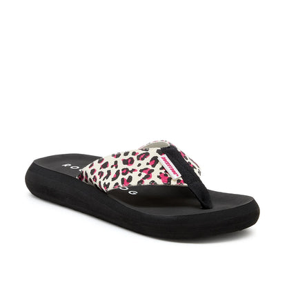 Main front view of a womens Rocket Dog Spotlight Monroe flip flop with a black sole and a cream strap with a pink and black leopard print pattern.