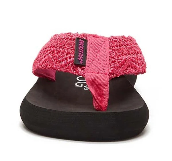 Rocket Dog women's crochet strap Spotlight flip flops in Pink with fabric toepost.