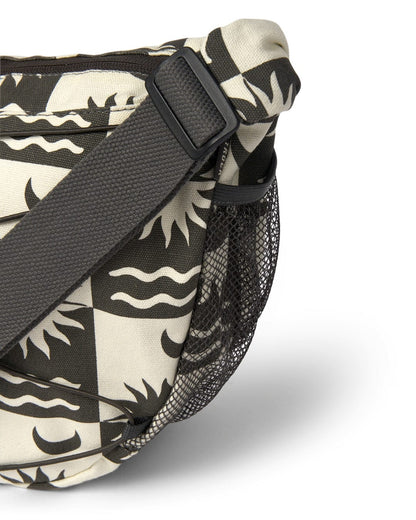 Saltrock sling bag cream featuring a stylish design with mesh pocket for everyday use
