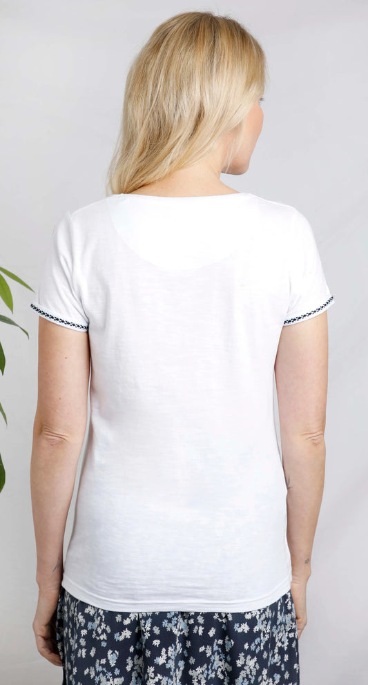 Weird Fish womens Teya t-shirt in White. Back view on model showing short sleeves with navy trim