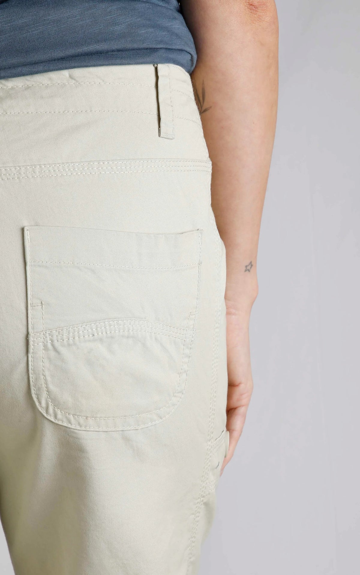 Women's Weird Fish Salena turn up 3/4 length crop trousers in Oyster with pockets.
