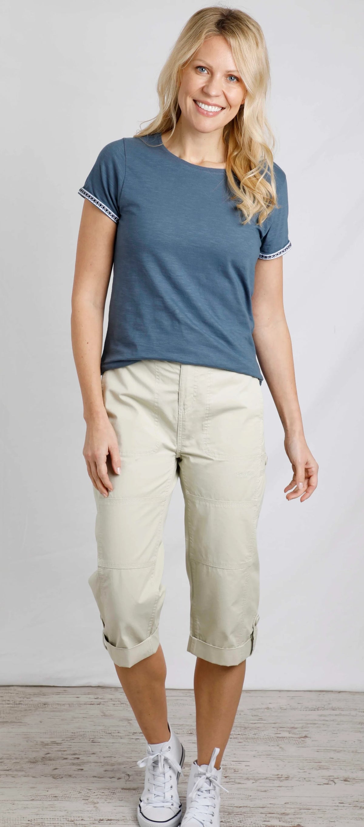 Weird Fish women's Oyster coloured Salena 3/4 length crop trousers.