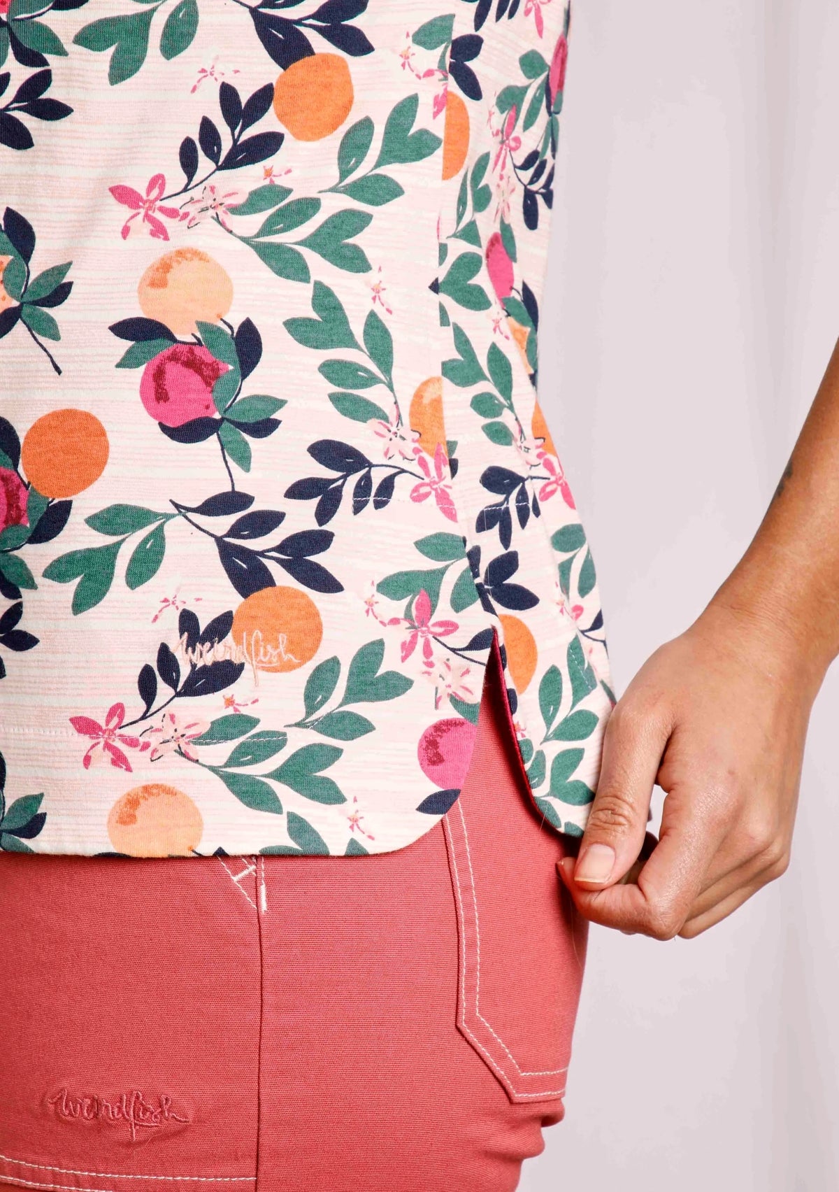 Women's Paw Paw tee from Weird Fish in Cantaloupe with curved side seam hems.