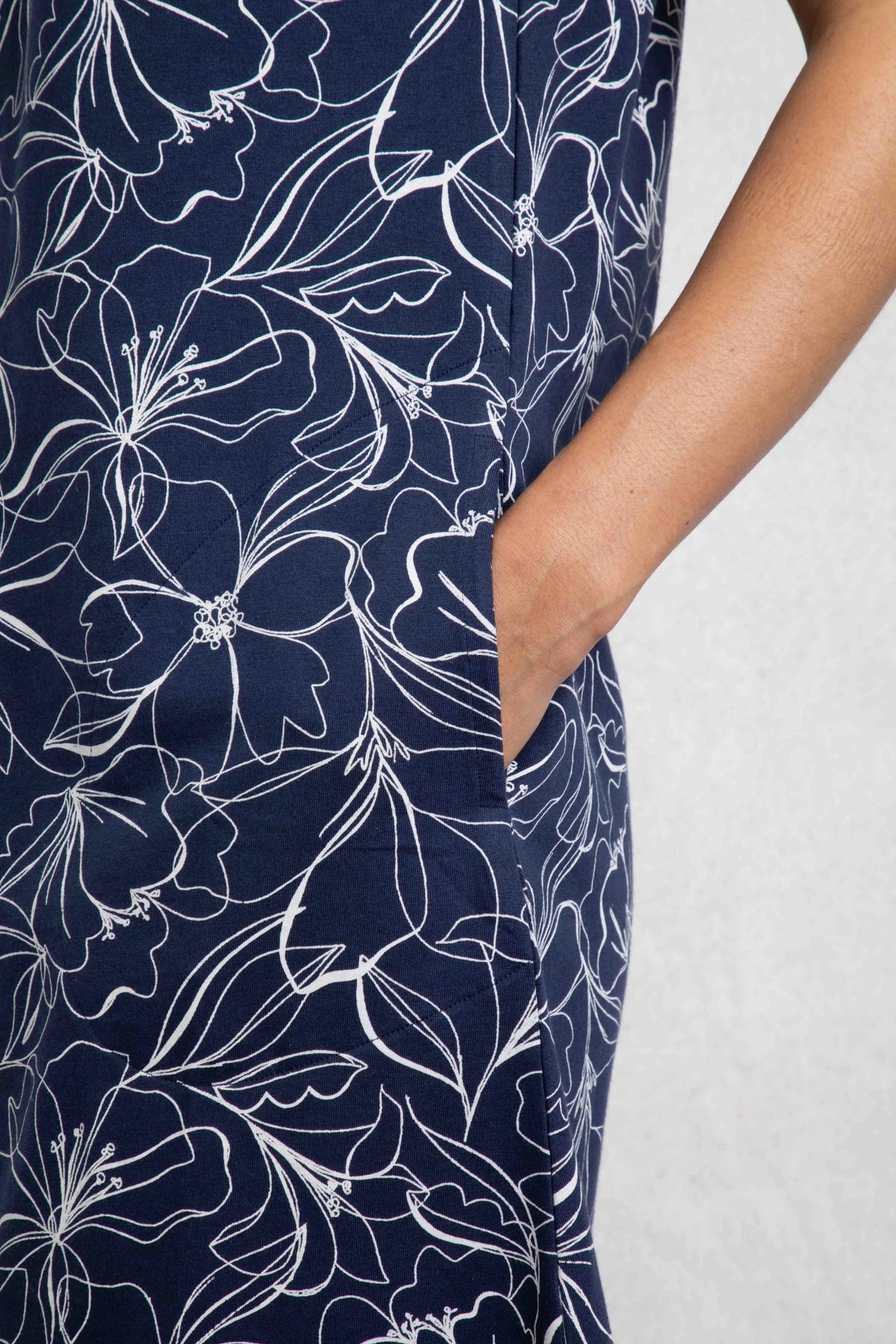 Weird Fish Womens Suffolks Printed Jersey Dress	- Dark Navy