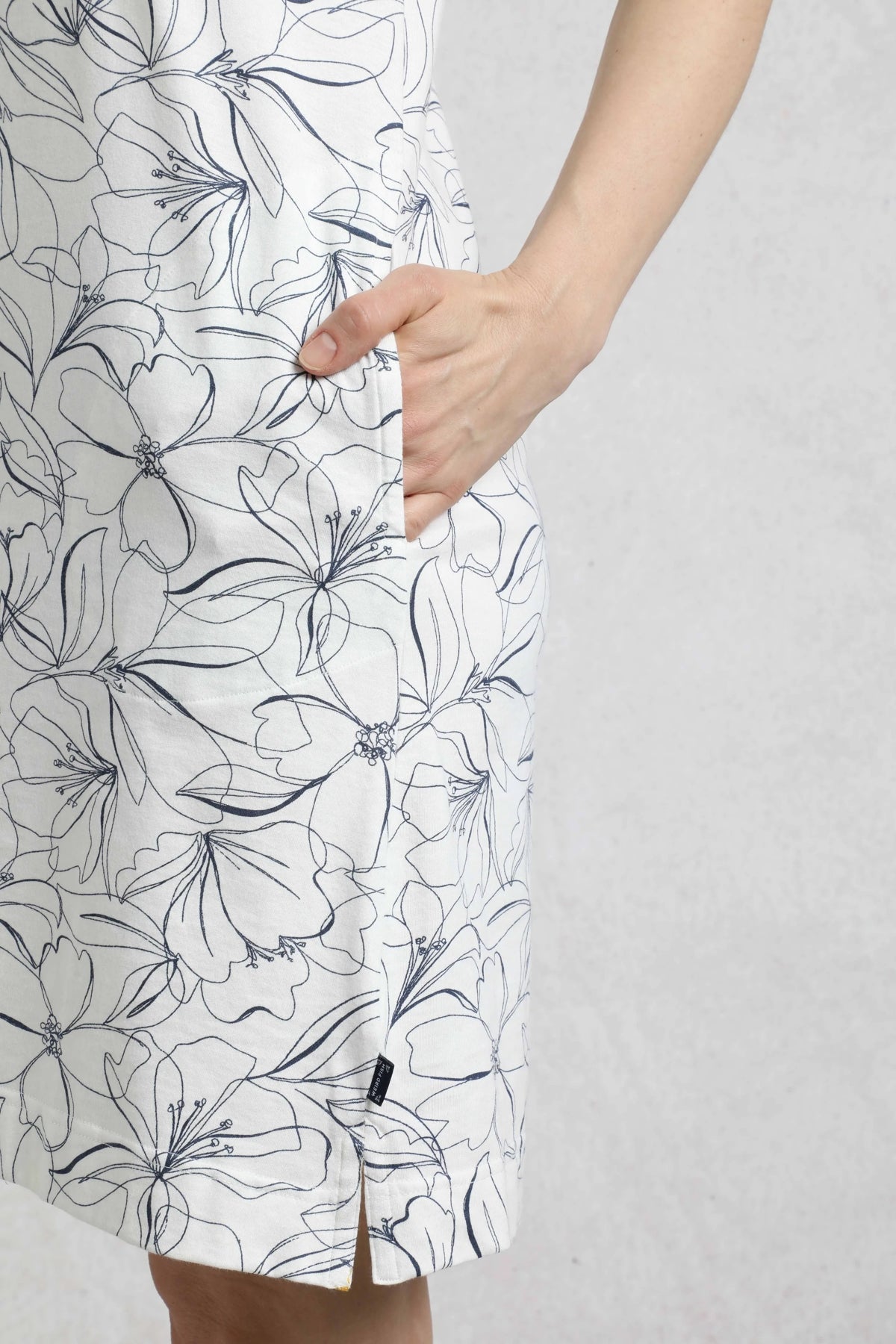 Weird Fish Womens Suffolks Printed Jersey Dress	- Light Cream