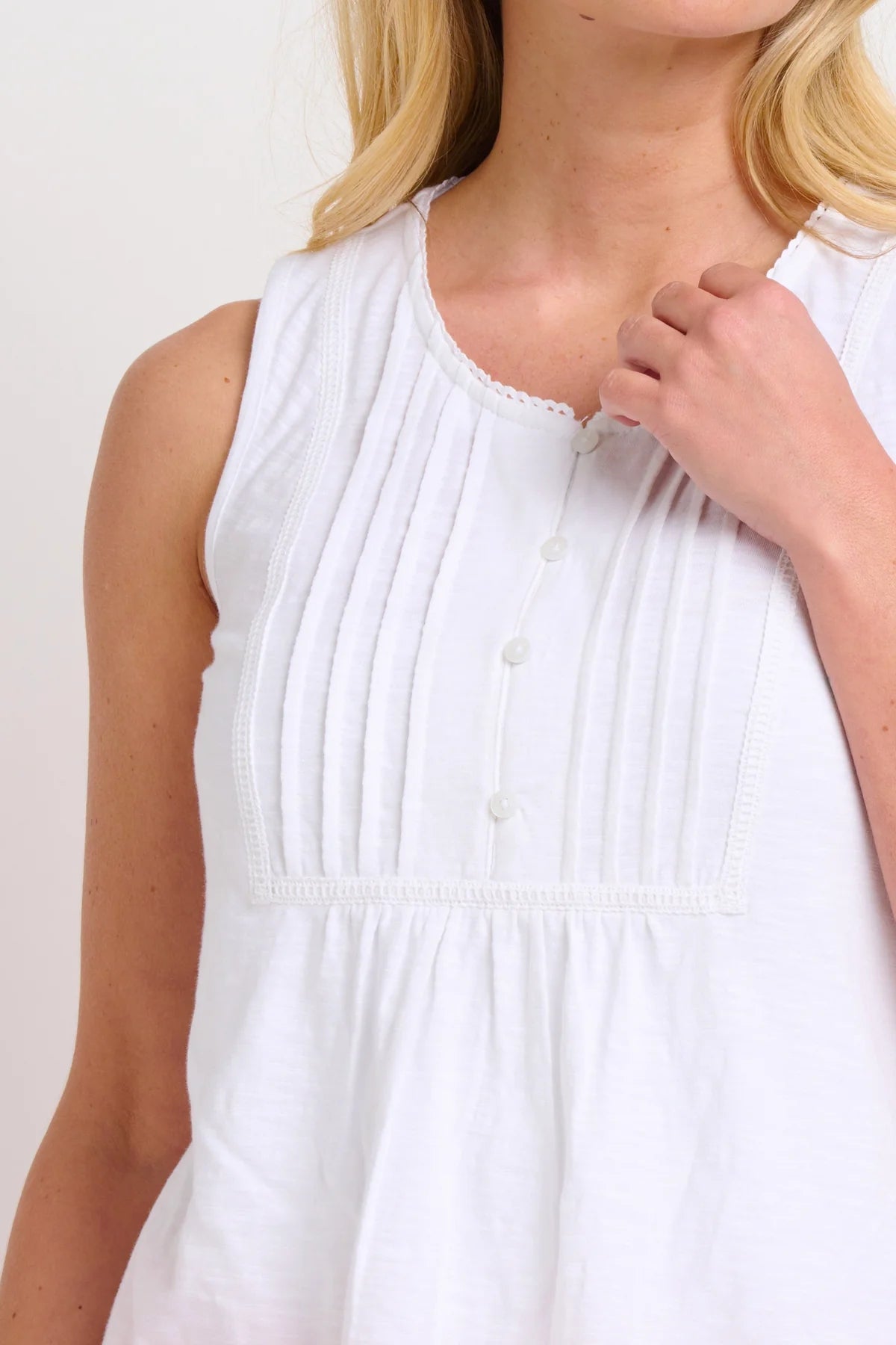 Brakeburn Womens 'Effie' Vest - White