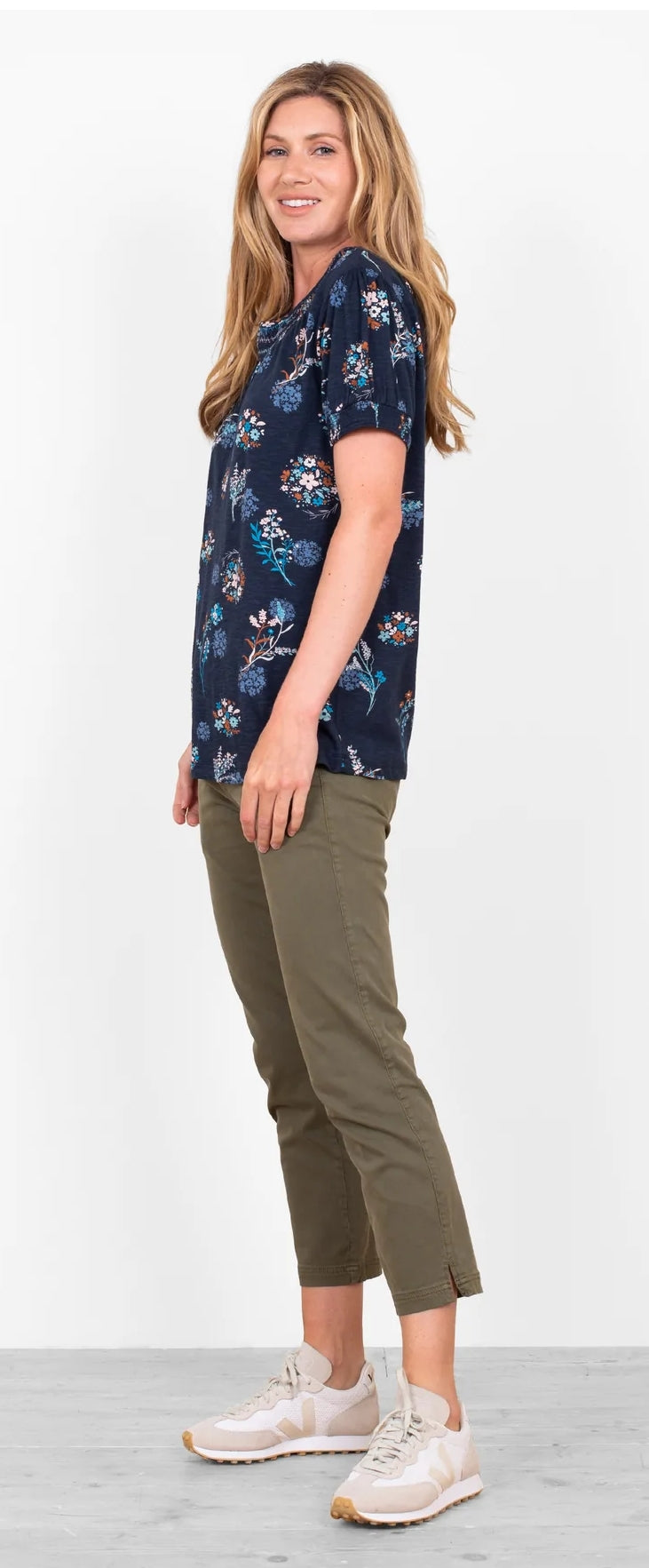 Brakeburn Womens Meadow Trail T-Shirt - Navy